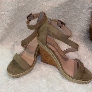 Tan Wedges!!